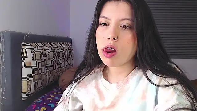 Snapshot of iam_emy chatting on October 3, 2025, 12:14 am iam emy online show from October 3, 2025, 12:14 am