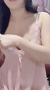 nenechuchu online show from September 17, 2025, 5:09 am