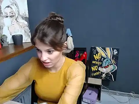 Snapshot of felicity_gold chatting on October 7, 2025, 6:25 am felicity gold online show from October 7, 2025, 6:25 am