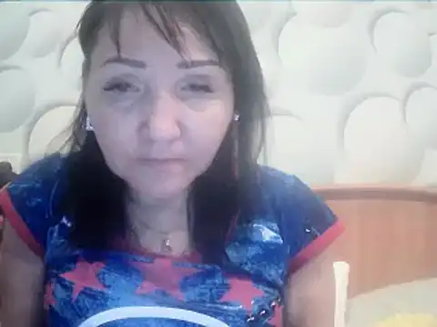 ClaireSunset online show from December 17, 2025, 6:02 pm