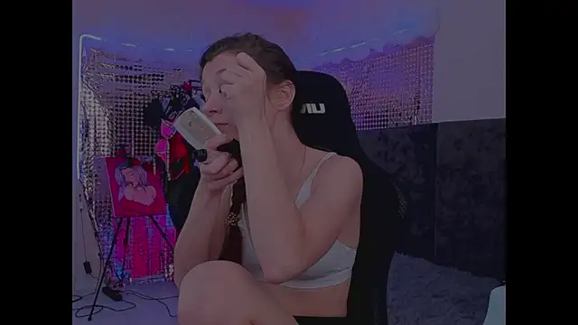 Kathleen Meow online show from November 16, 2025, 10:20 am