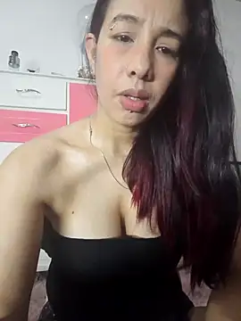 Snapshot of lakirared chatting on January 13, 2025, 4:28 am lakirared online show from January 13, 2025, 4:28 am