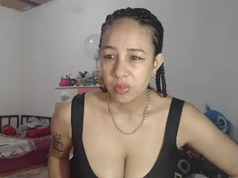 Snapshot of lakirared chatting on October 2, 2025, 10:13 pm lakirared online show from October 2, 2025, 10:13 pm