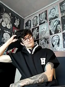 Loggan donnelly online show from February 5, 2026, 7:32 pm