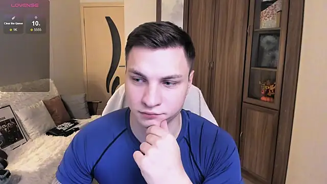 handsome guy01 online show from September 30, 2025, 2:28 am