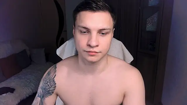 handsome guy01 online show from January 20, 2025, 7:04 pm