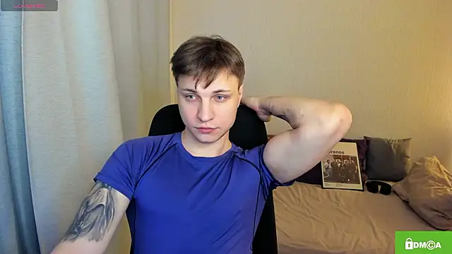 handsome guy01 online show from February 16, 2026, 3:05 am