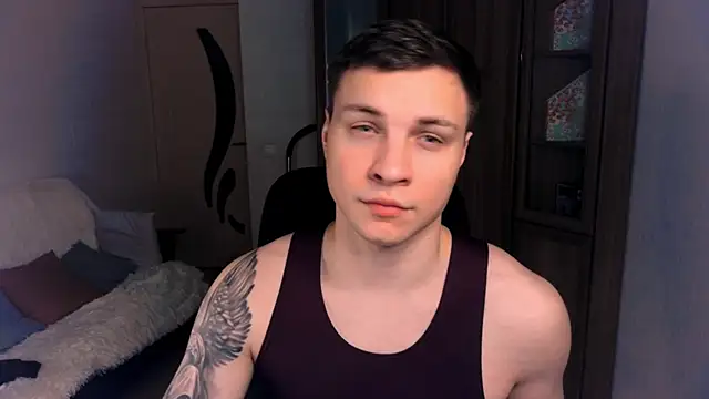 handsome guy01 online show from January 20, 2025, 3:39 pm
