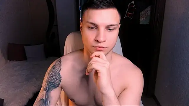 handsome guy01 online show from December 28, 2024, 3:47 am
