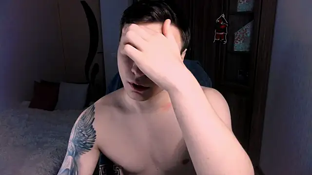 handsome guy01 online show from December 19, 2024, 12:02 am