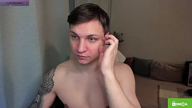 Snapshot of handsome_guy01 chatting on June 18, 2026, 12:09 am handsome guy01 online show from June 18, 2026, 12:09 am