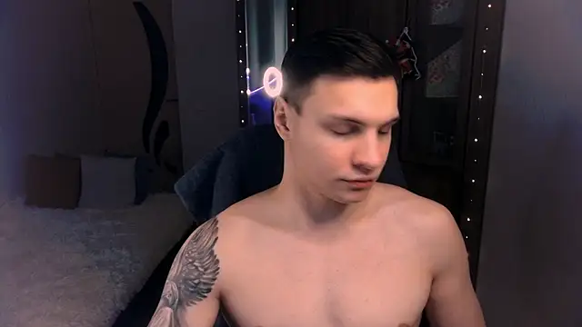 handsome guy01 online show from December 4, 2024, 9:07 pm