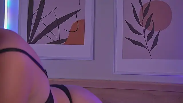 Snapshot of ViolaFlirt chatting on September 19, 2025, 4:05 am ViolaFlirt online show from September 19, 2025, 4:05 am