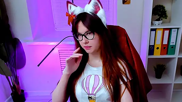 CarolGiggly online show from October 4, 2025, 8:05 am