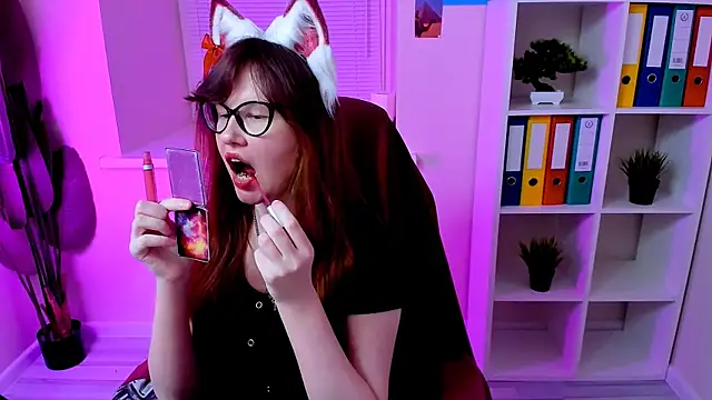 CarolGiggly online show from October 15, 2025, 12:13 pm