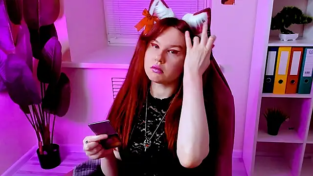 CarolGiggly online show from December 5, 2025, 12:37 pm