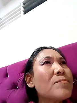 tiffany Bitch online show from March 28, 2026, 12:33 am