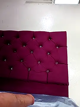 tiffany Bitch online show from November 14, 2025, 10:13 pm