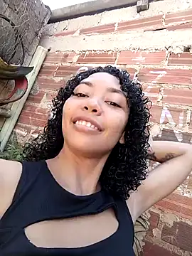 Snapshot of lianisrose chatting on January 10, 2025, 7:32 pm lianisrose online show from January 10, 2025, 7:32 pm