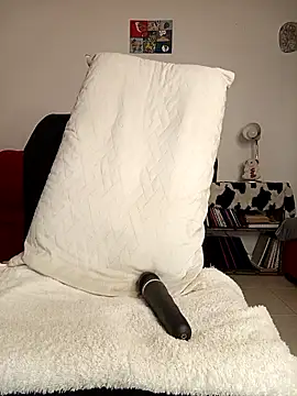 lianisrose online show from September 21, 2025, 9:09 pm