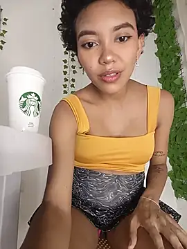 Snapshot of lianisrose chatting on July 2, 2026, 11:22 pm lianisrose online show from July 2, 2026, 11:22 pm
