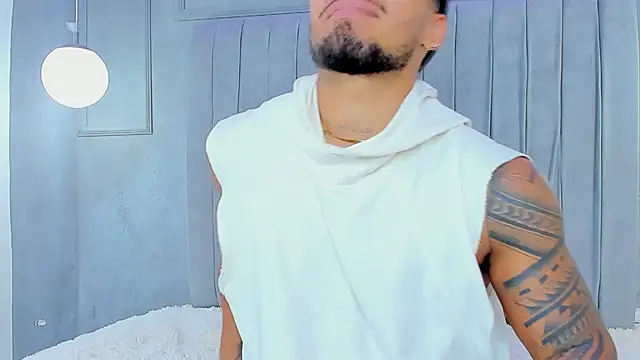 Snapshot of Yoi_Olimpo chatting on February 20, 2025, 6:46 pm Yoi Olimpo online show from February 20, 2025, 6:46 pm