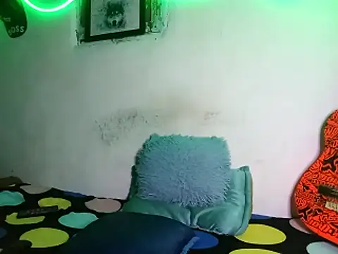 Snapshot of 628-andrew chatting on October 27, 2025, 1:56 pm 628-andrew online show from October 27, 2025, 1:56 pm