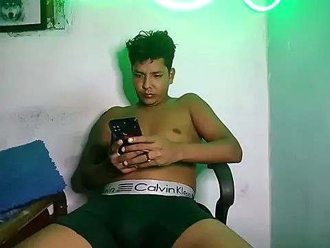 Snapshot of 628-andrew chatting on September 15, 2025, 10:32 pm 628-andrew online show from September 15, 2025, 10:32 pm