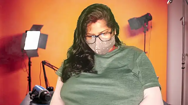 Snapshot of mamoni91 chatting on October 25, 2025, 3:28 am mamoni91 online show from October 25, 2025, 3:28 am