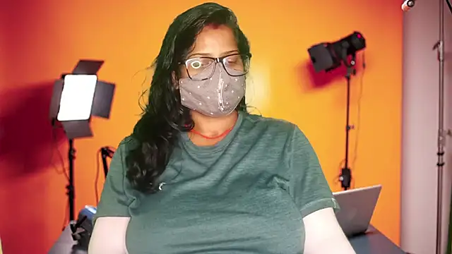 Snapshot of mamoni91 chatting on September 27, 2025, 3:34 am mamoni91 online show from September 27, 2025, 3:34 am