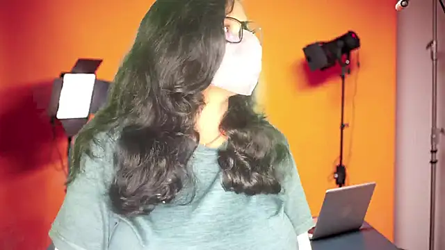 Snapshot of mamoni91 chatting on October 6, 2025, 3:40 am mamoni91 online show from October 6, 2025, 3:40 am