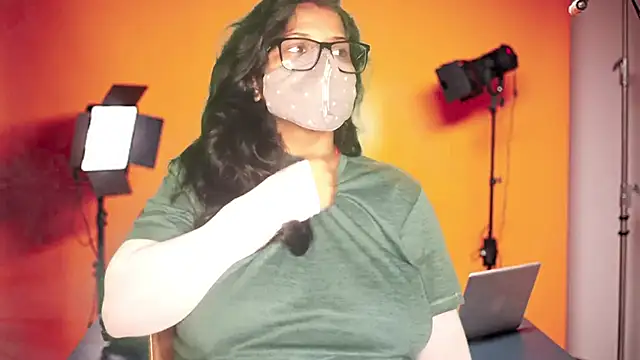 Snapshot of mamoni91 chatting on October 9, 2025, 2:45 am mamoni91 online show from October 9, 2025, 2:45 am