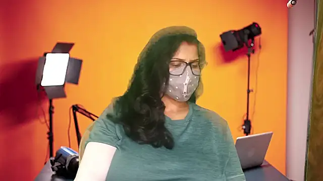 Snapshot of mamoni91 chatting on October 4, 2025, 3:08 am mamoni91 online show from October 4, 2025, 3:08 am