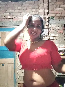 Hotty-dola online show from September 10, 2025, 7:02 pm