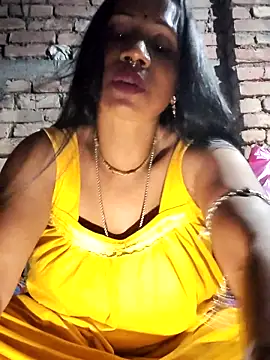 Hotty-dola online show from September 15, 2025, 7:03 pm