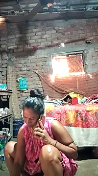 Hotty-dola online show from March 6, 2025, 10:09 am