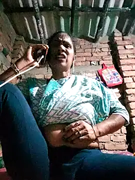 Hotty-dola online show from March 5, 2025, 4:24 pm