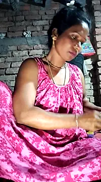 Hotty-dola online show from February 5, 2025, 3:45 am