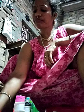 Hotty-dola online show from March 12, 2025, 7:58 pm