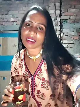Hotty-dola online show from September 14, 2025, 4:40 pm