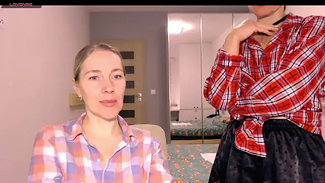 Snapshot of Pepper_mur chatting on January 6, 2026, 7:18 pm Pepper mur online show from January 6, 2026, 7:18 pm