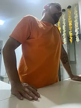 Snapshot of MrSoulMommy chatting on December 16, 2024, 10:18 am MrSoulMommy online show from December 16, 2024, 10:18 am