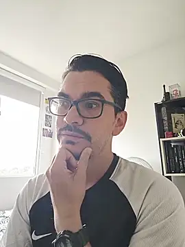 Cam Sorrento online show from April 17, 2026, 2:09 pm