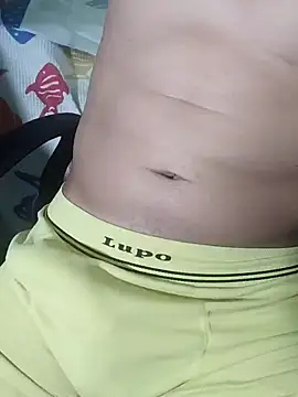 magrinhodot22 online show from December 15, 2024, 8:04 pm