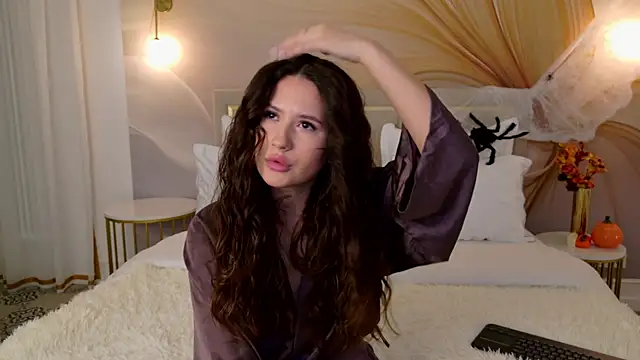 milaleoneli online show from October 26, 2025, 3:01 pm