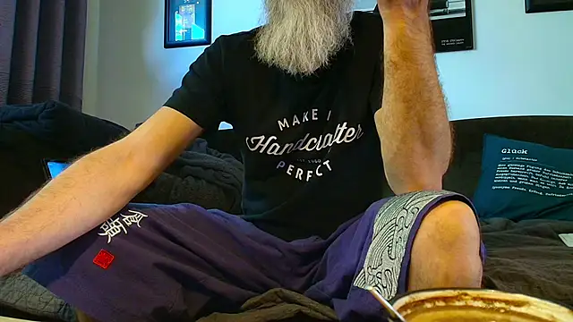 Kingsscepter online show from October 24, 2025, 10:14 am