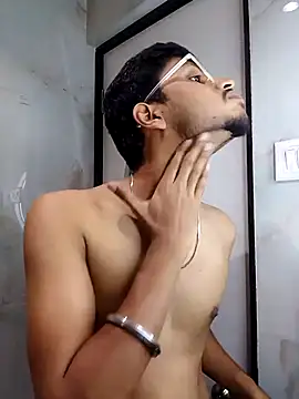 Snapshot of skinnyyyyyyyyy chatting on October 15, 2025, 5:17 am skinnyyyyyyyyy online show from October 15, 2025, 5:17 am