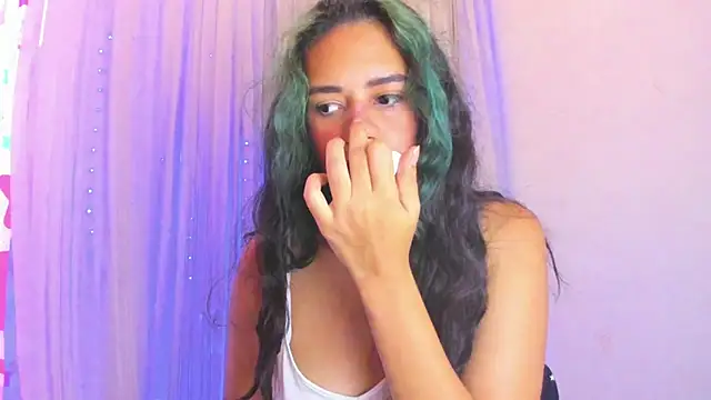 Snapshot of IvyLayla_ chatting on March 9, 2025, 7:26 pm IvyLayla online show from March 9, 2025, 7:26 pm