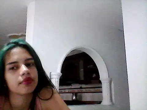 Snapshot of IvyLayla_ chatting on January 29, 2025, 9:28 pm IvyLayla online show from January 29, 2025, 9:28 pm
