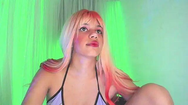 Snapshot of IvyLayla_ chatting on March 16, 2025, 5:47 am IvyLayla online show from March 16, 2025, 5:47 am
